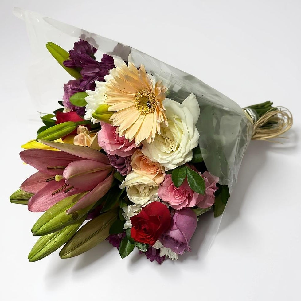 Buquê Mix de Flores em tons Suaves