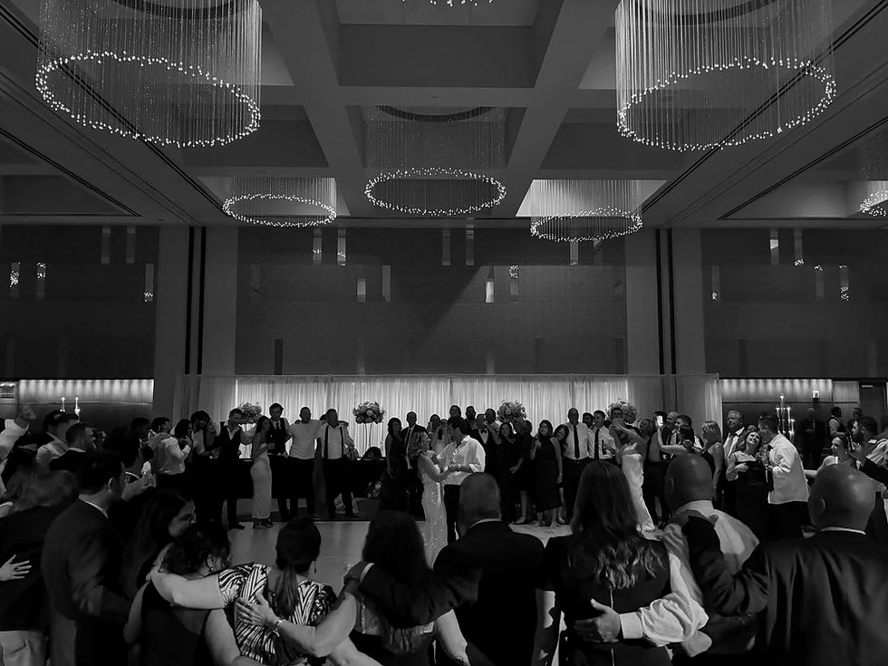 luxury-st-louis-wedding-dj-reception-four-seasons.jpg