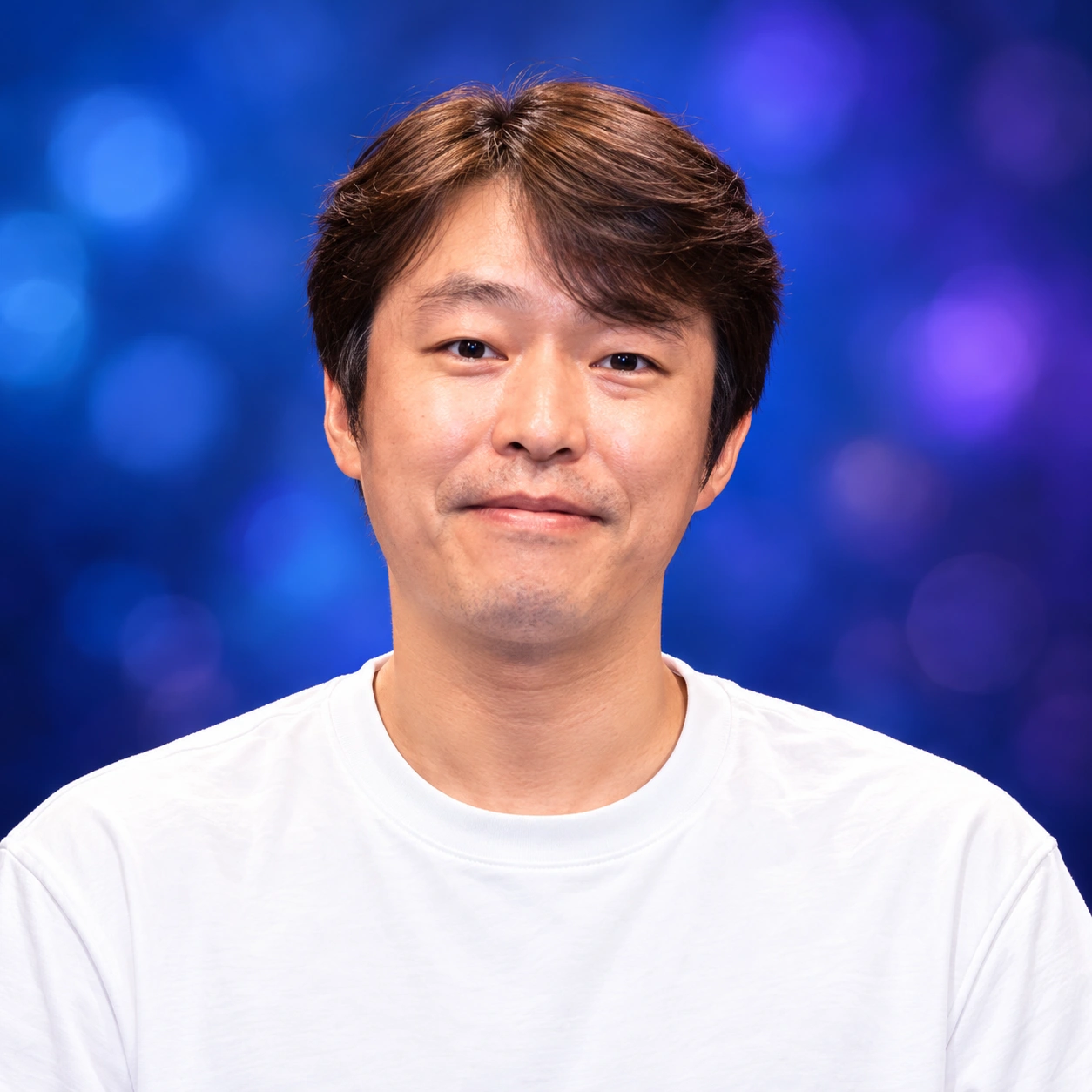 Editorial illustrated portrait of Injae Jeong with medium-brown side-parted hair and a white shirt against a blue and purple background.