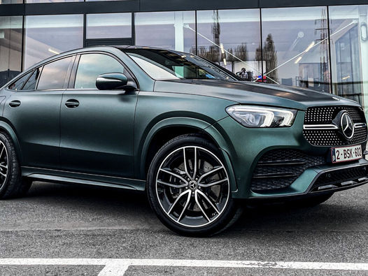 Vijf Redenen om Je Hybride Auto te Wrappen of te Beschermen