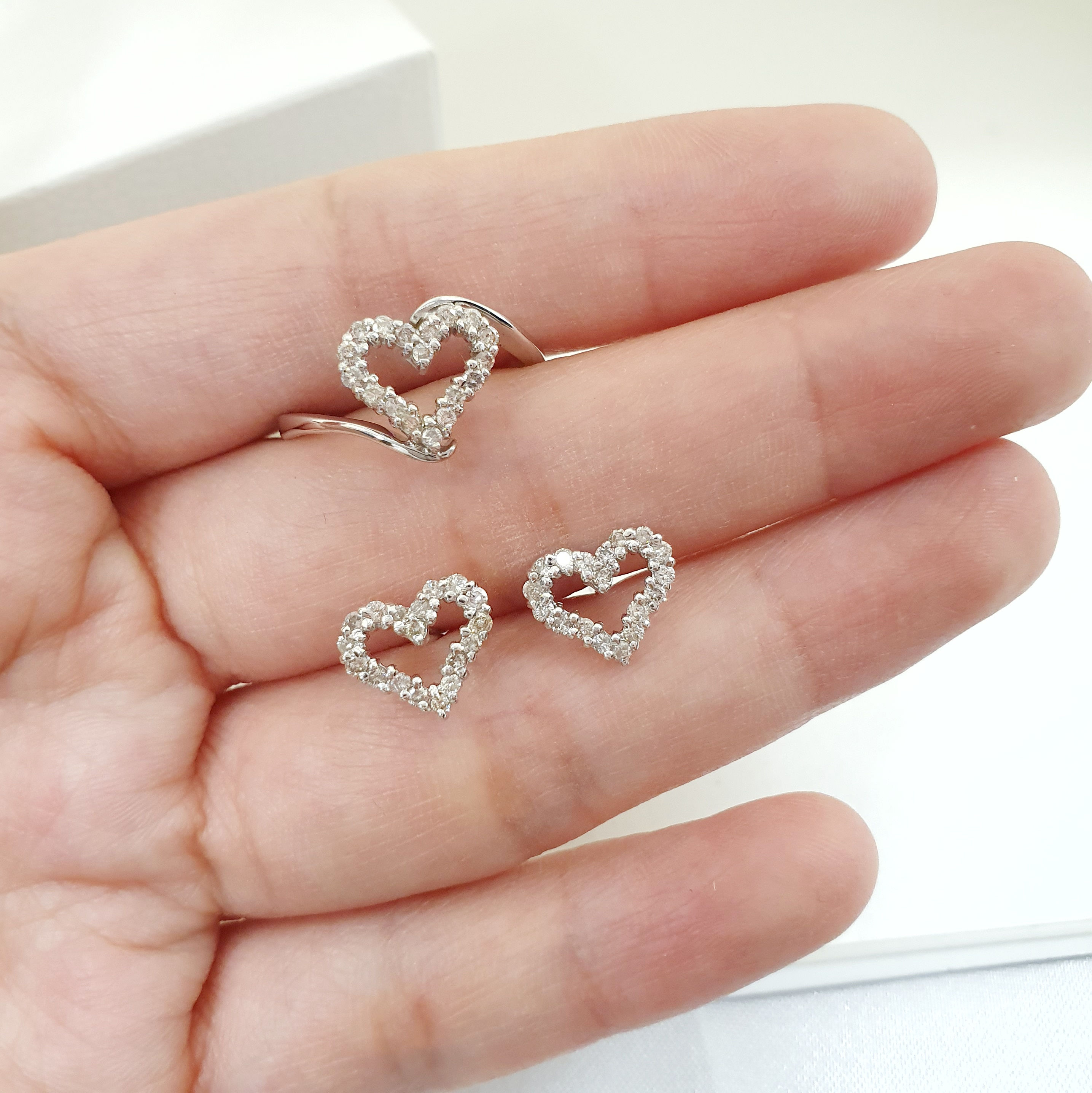 Open heart Diamond ER