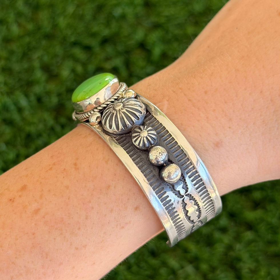 Miniature : Green Apple Gaspeite Sterling 3D Stud Stamped Cuff Handmade Navajo Albert Jake