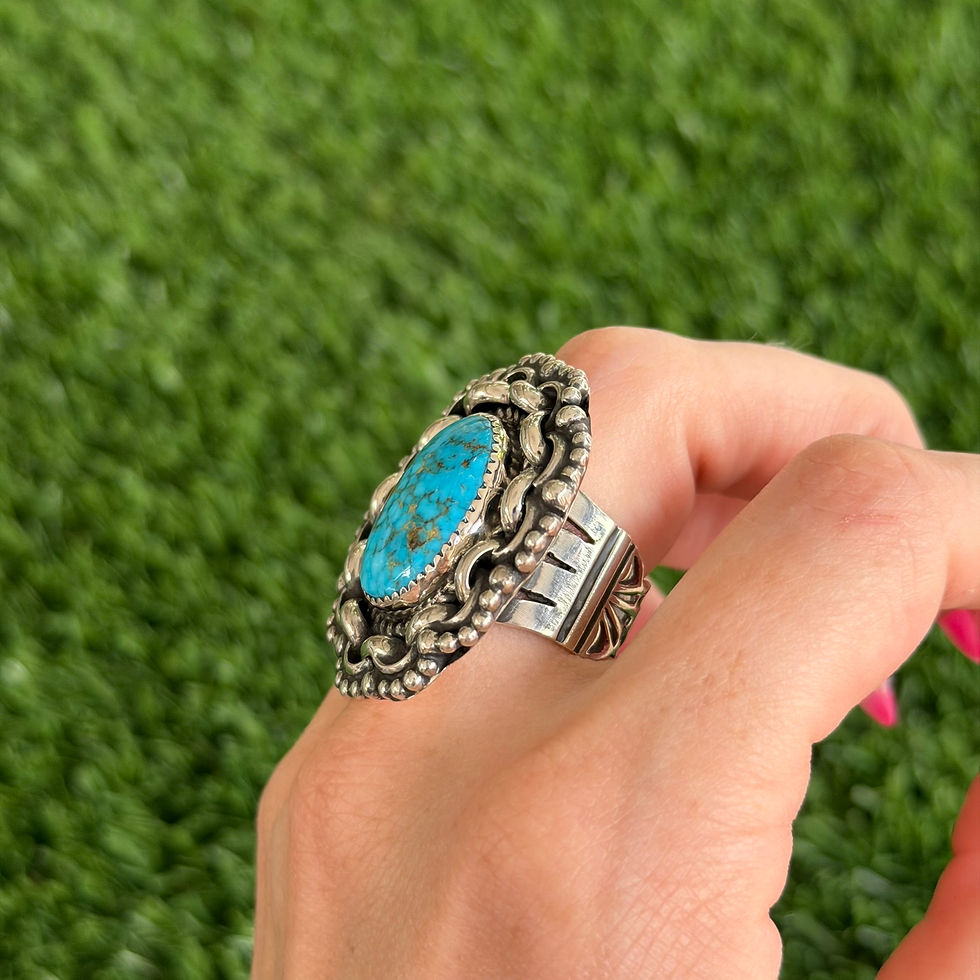 Thumbnail: Kingman Turquoise Chain Link Sterling Ring Handmade by Navajo Geneva Apachito
