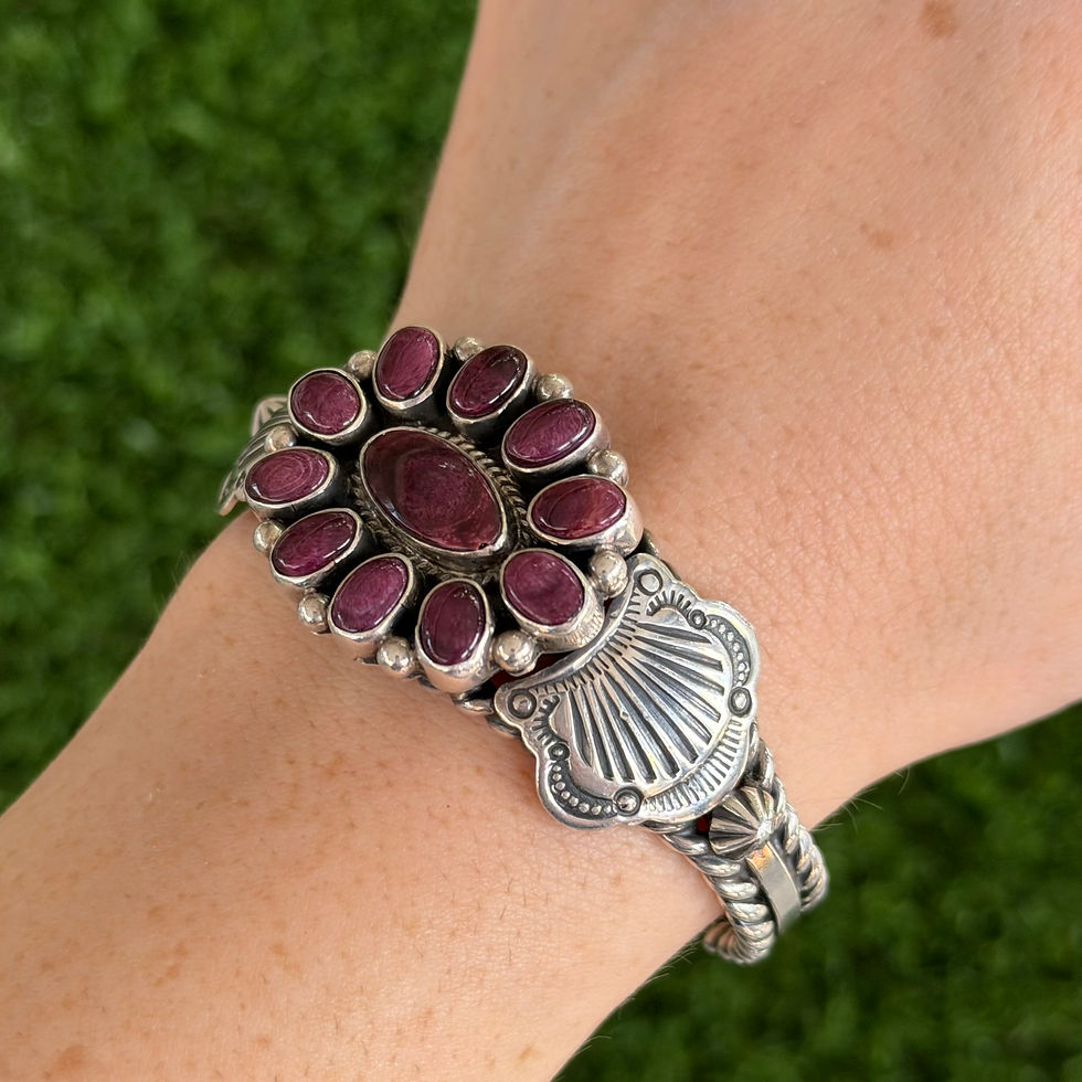 Miniature : XS Purple Spiny Oyster Shell Twisted Rope Cuff Handmade Navajo (not signed)