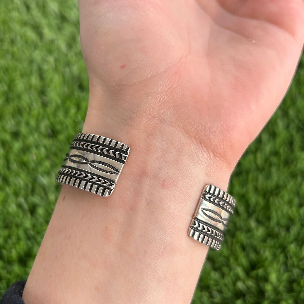 Thumbnail: S/M Kingman Turq Sterling Silver Star Stud Cuff Handmade by Navajo Happy Piasso