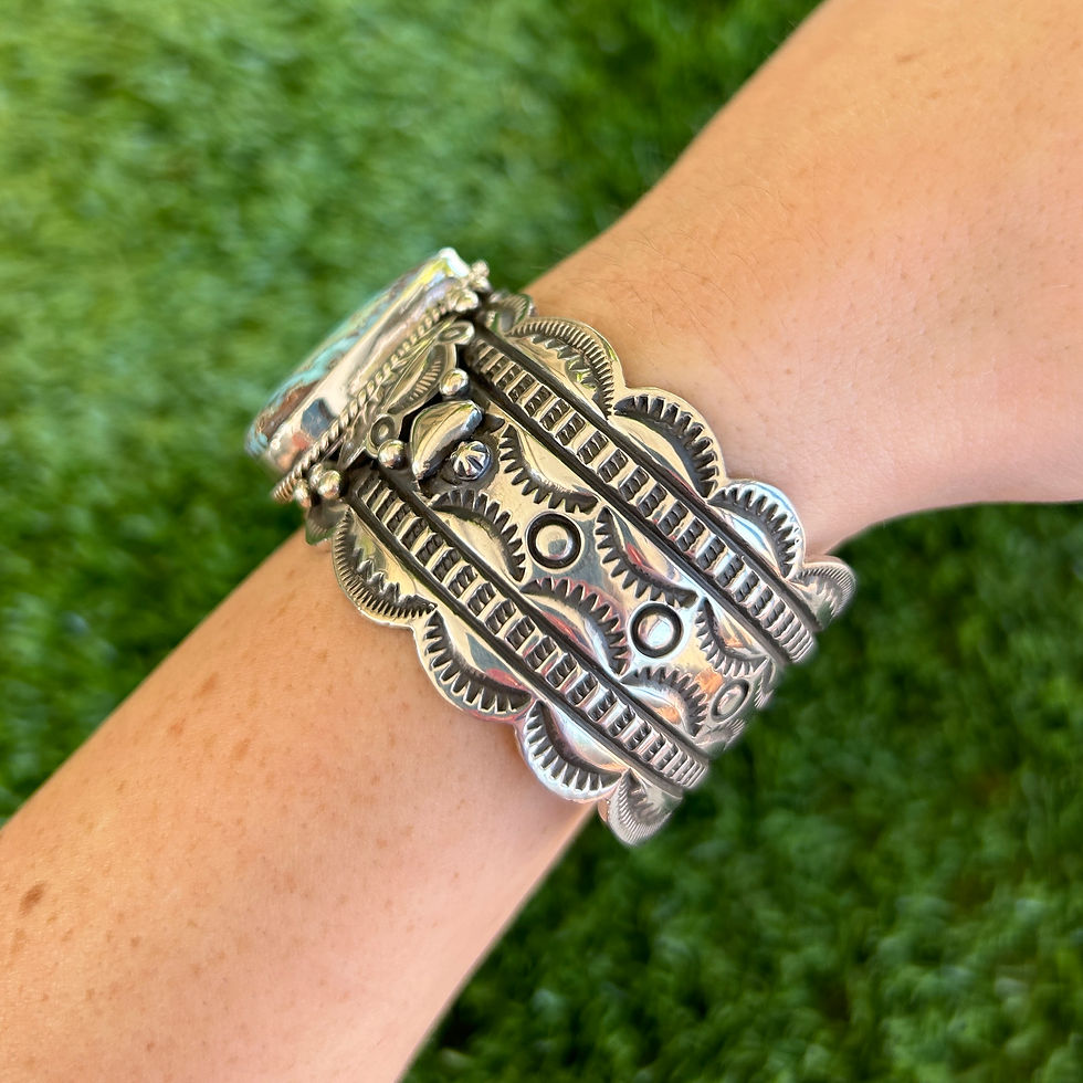 Thumbnail: Exquisite 1" Wide Dry Creek Turq Scalloped Cuff Handmade by Navajo Happy Piasso
