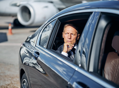 mature-elegant-man-during-transfer-after-landing-2021-09-03-21-03-33-utc.jpg
