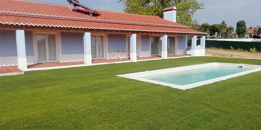 Villa with swimming pool, built in Santarém, Portugal
