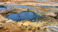 fumarolas no campo geotermal de Kafla