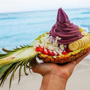 SAL BOWL WITH REAL PINEAPPLE AS BOWL