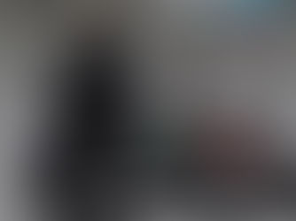 تصویری نمادین از تناقض میان ادعاهای حاکمیت و واقعیت زندگی مردم در ایران