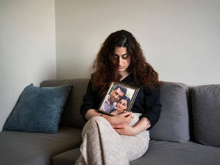 ژینۆ بابامیری، کچی بەندکراوی سیاسیی کورد ڕزگار بابامیری، لە ڕیزی ڕووخسارە ئیلهام بەخشەکانی ڕۆژنامەی فاردیەن لە ساڵی ٢٠٢٥ دانرا.