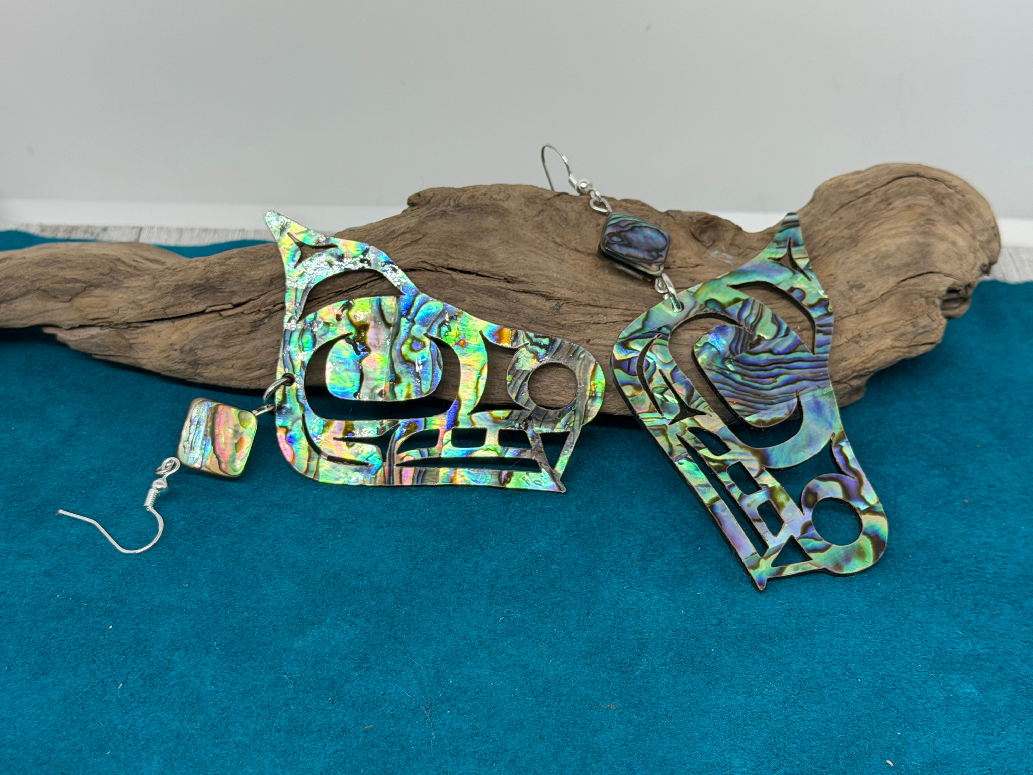 Bilaa Gibuu (abalone wolves) 