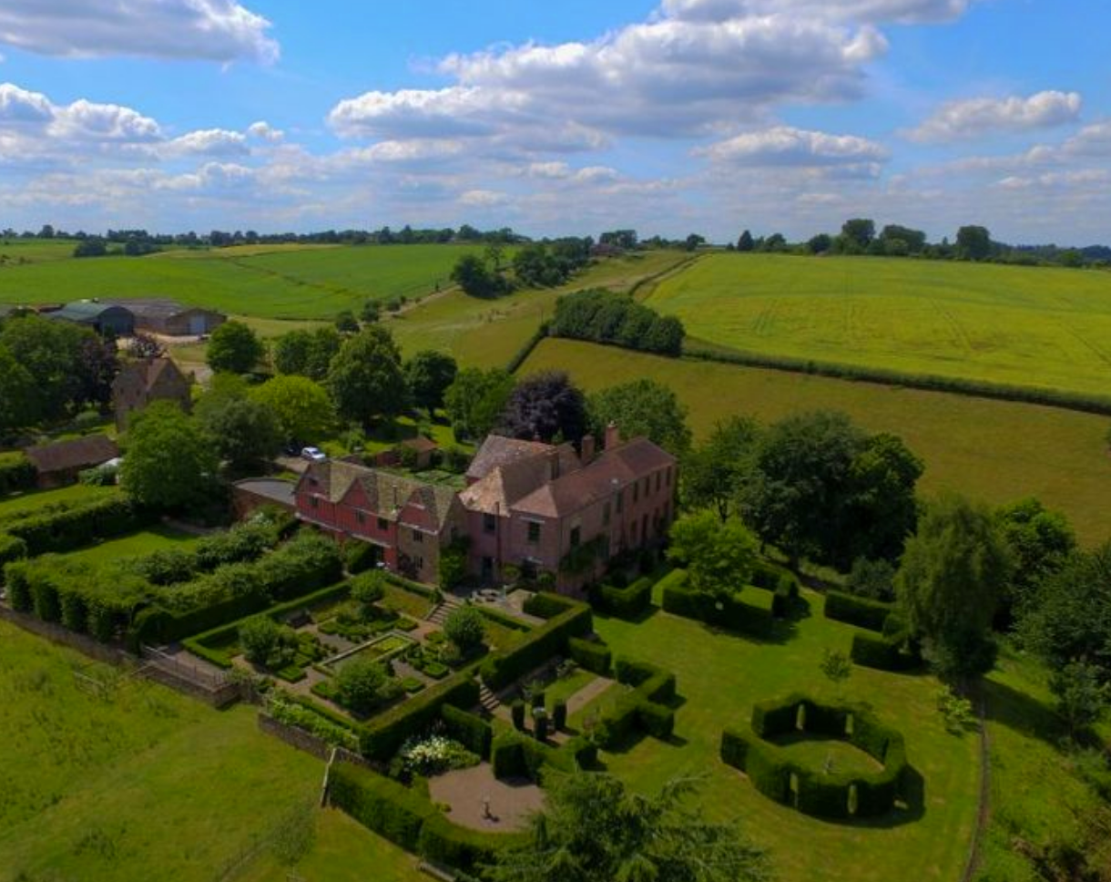 LUXURY YOGA RETREAT IN THE COTSWOLDS