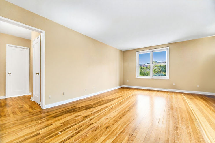 66-37_Yellowstone_Boulevard_4A_LivingRoom_Empty.JPG