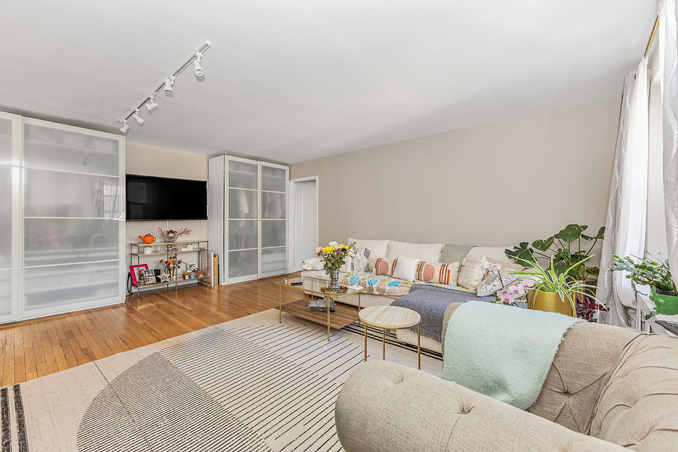 67-10_108th_Street_4F_LivingRoom-Reverse.JPG
