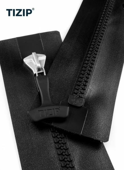 ジッパーエンドにも塗布