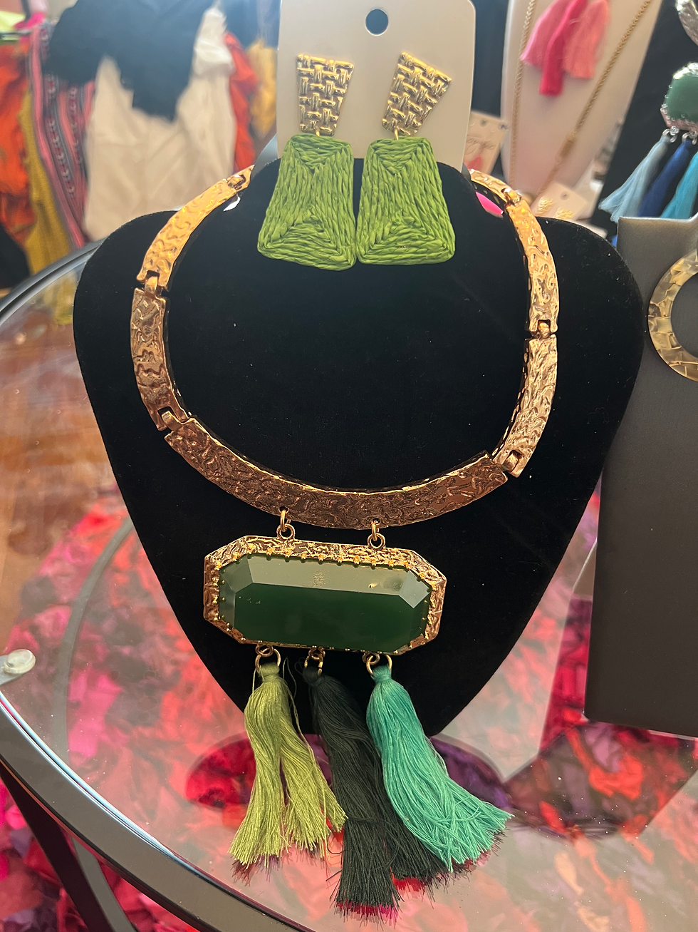 Thumbnail: Color me green ( necklace only)