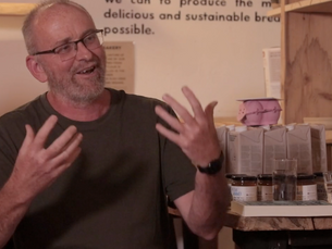 A Small Farm Future - How We Feed the World and Nurture the Planet