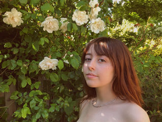 Ruby Joy shares soulful and distinctive debut single ‘Hooked on Your Mind’