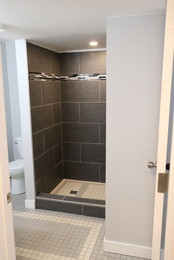 9B Reno Shower IMG_8556.jpg