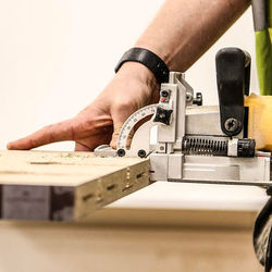 We had a fun day today, got to play with all the tools and we managed to get 10 worktops cut , mitre