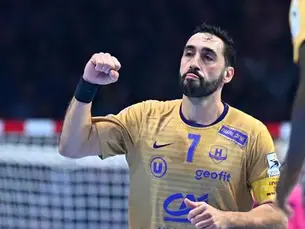 Chaque année, le Département et ses partenaires proposent aux jeunes des communes de Loire-Atlantique, des rencontres avec les plus grands clubs sportifs professionnels du territoire, féminins et masculins (basket-ball, volley-ball, rugby, football, handball, rugby handisport).