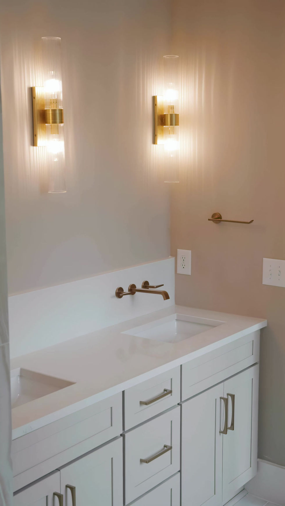 Thumbnail: The Clare