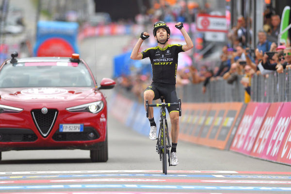 Nieve vence em dia de festa, Froome confirma triunfo no Giro