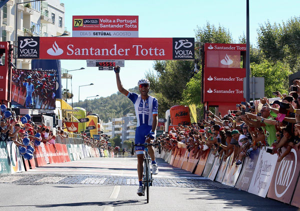 Primeiro round para a W52-FC Porto, Alarcon ganha a etapa e é o novo líder