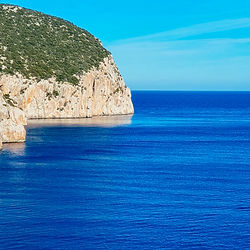 Klippen am Capo Figari-Wanderung Sardinien