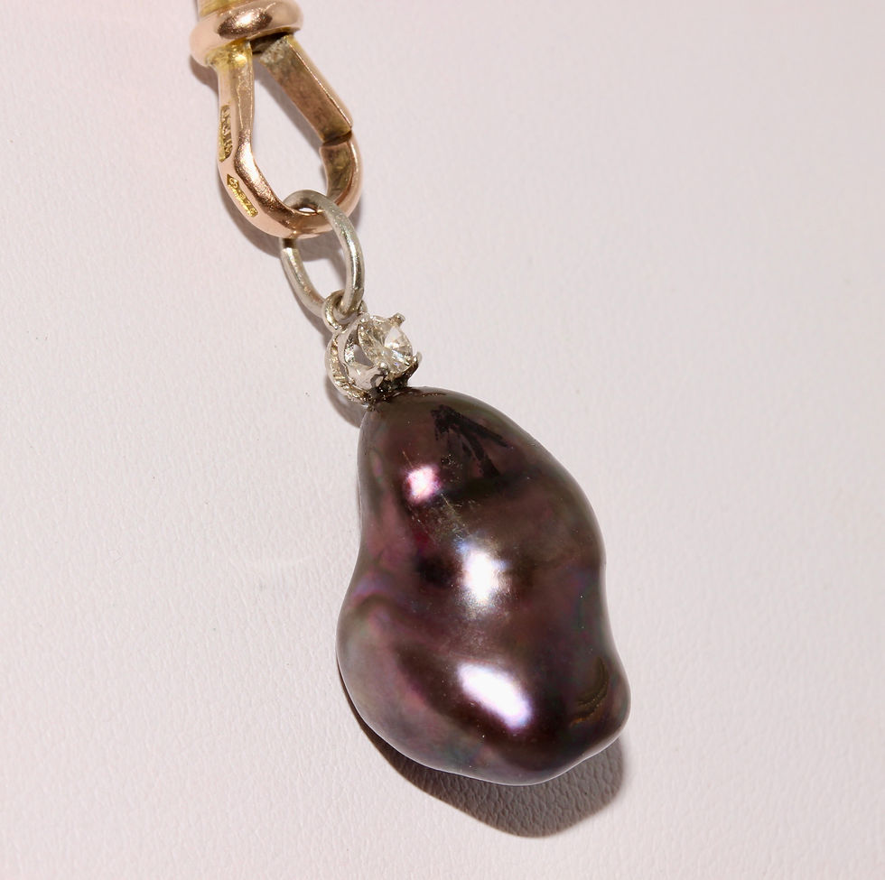 Thumbnail: Vintage Purple South Sea Cultured Pearl Diamond Platinum Pendant