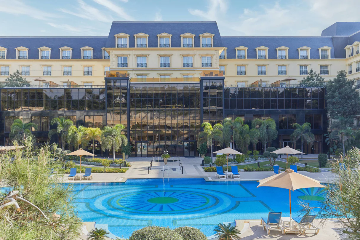 caibr-pool-view-8544-hor-clsc.webp