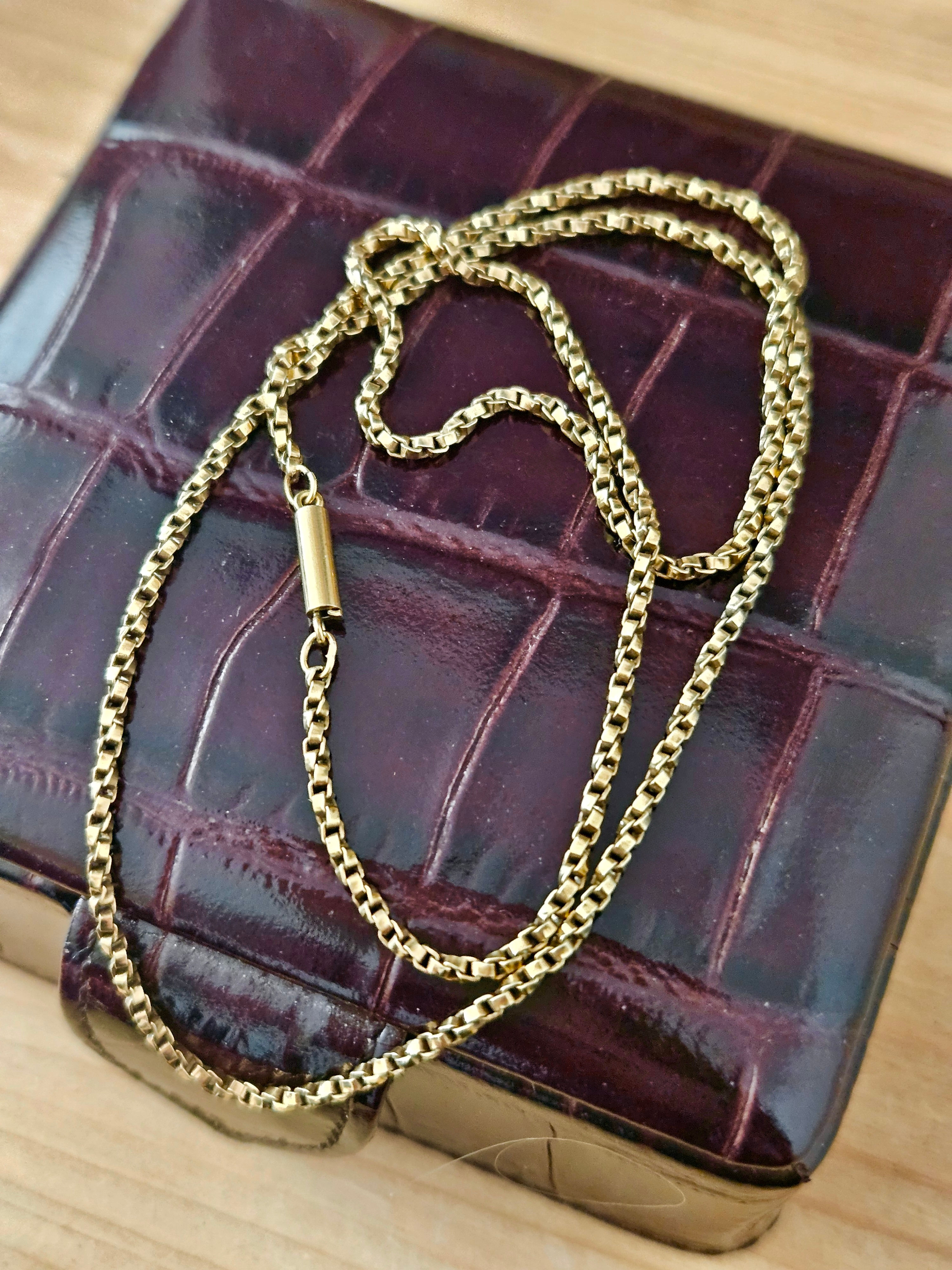 Antique Victorian Fancy 18 Inch 9K Gold Chain Necklace