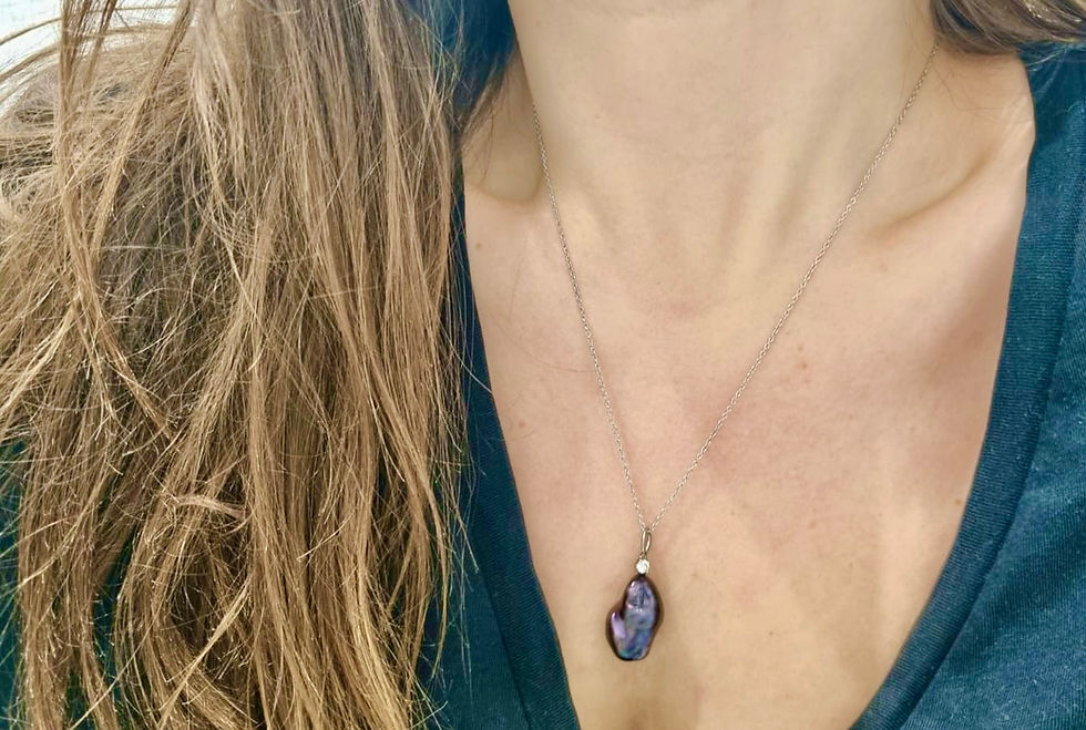 Thumbnail: Vintage Purple South Sea Cultured Pearl Diamond Platinum Pendant