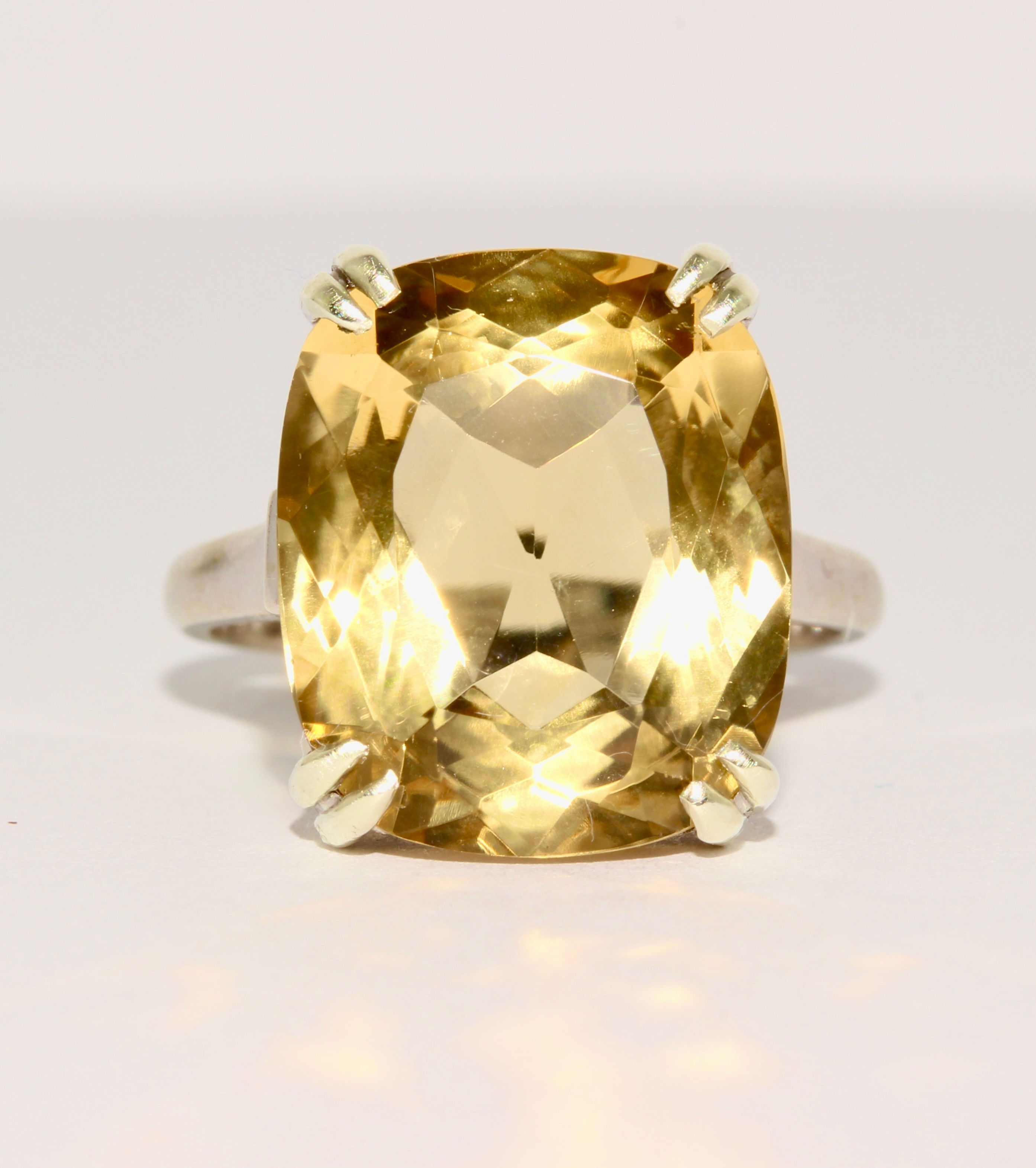 Art Deco est 10 Carat Citrine Cocktail Ring
