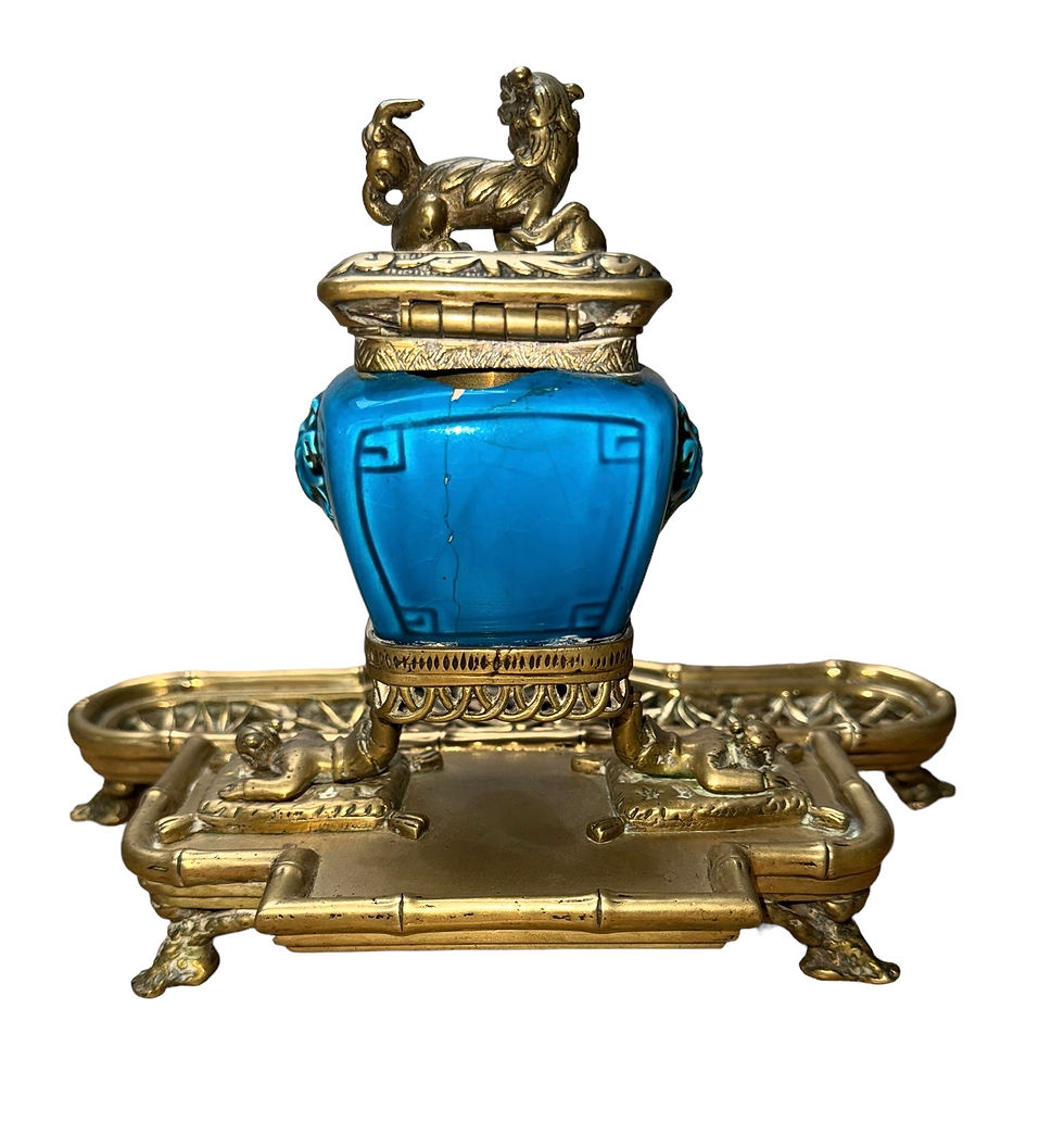 Thumbnail: 19th Chinoiserie Inkwell In Gilt Bronze And Blue Ceramic, Escalier de Cristal
