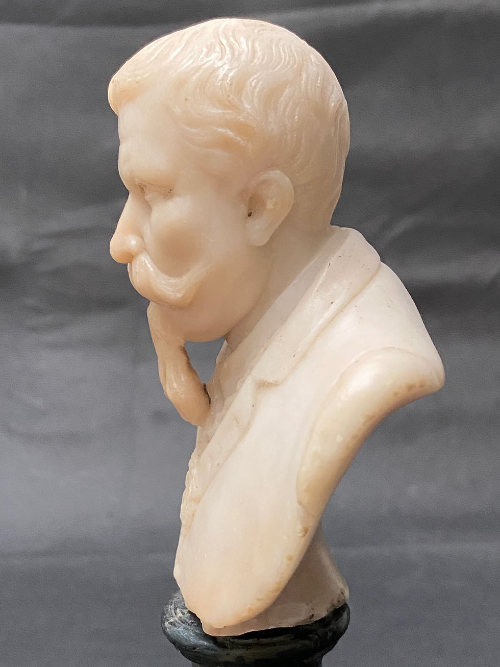 Miniature : Portrait en albâtre de la fin du XIXe