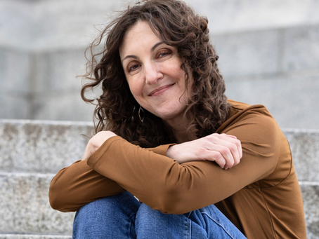 Elizabeth De Sevo-Author of Choose Your MOMents