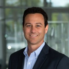 Linkedin headshot 2023.jfif