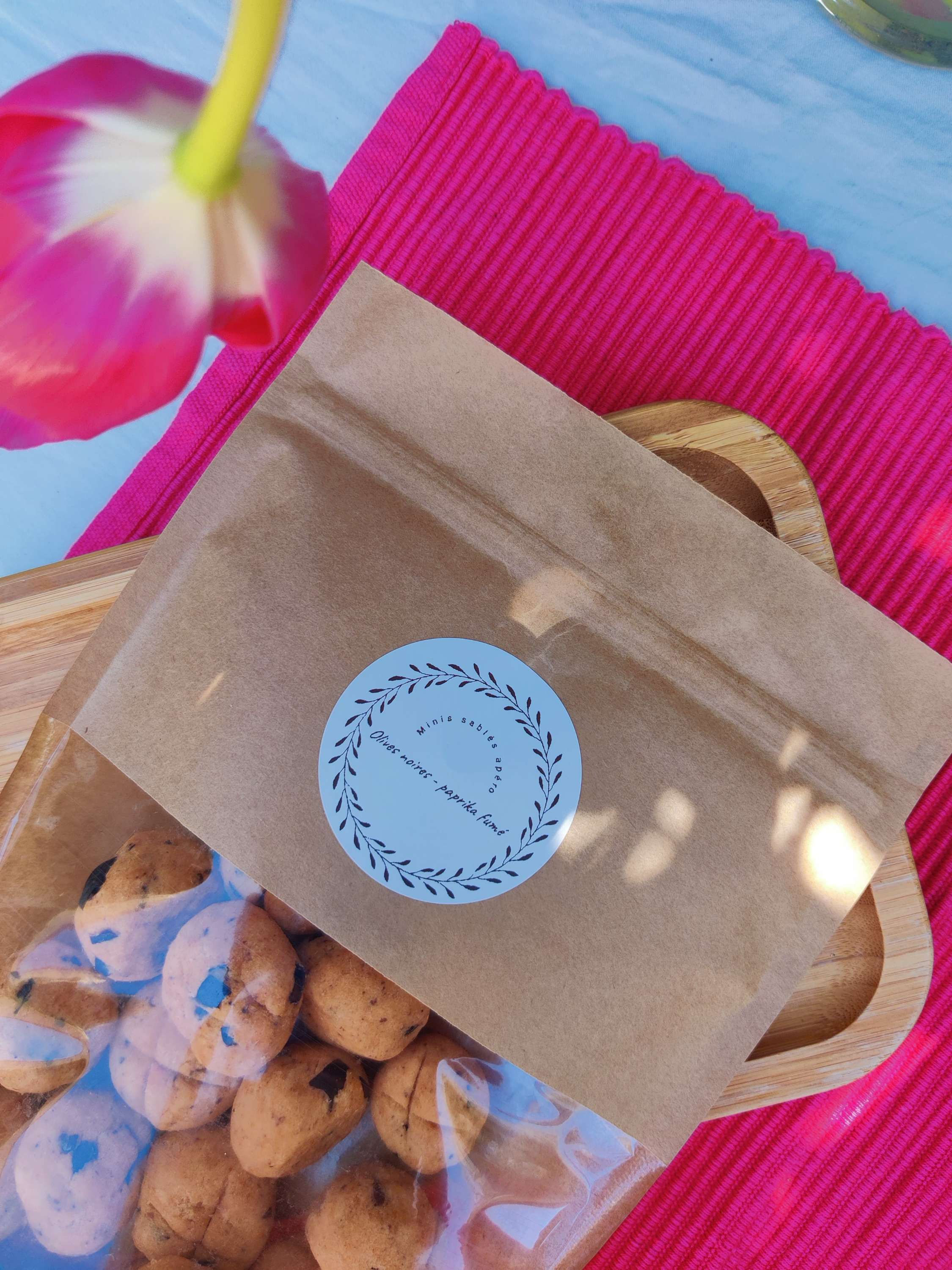 Biscuits apéro - Sablés olives noires et paprika fumé