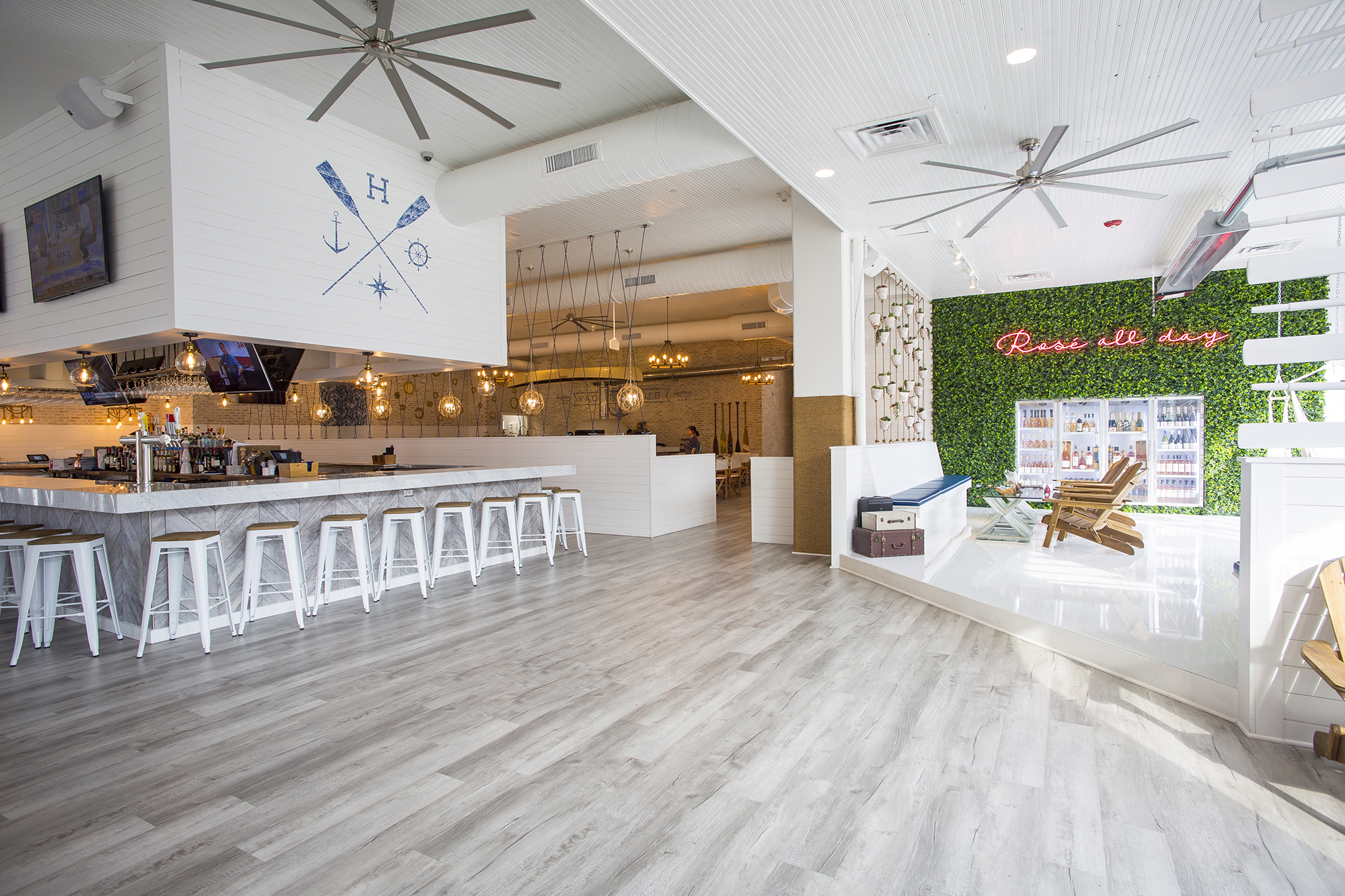 BURR RIDGE, IL thehamptonsocial