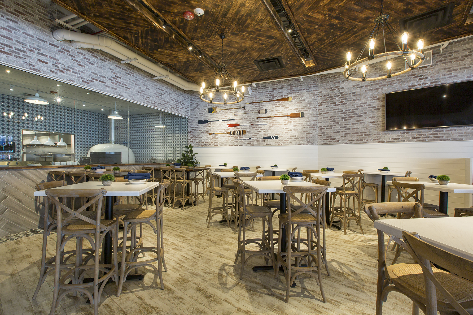 SKOKIE, IL thehamptonsocial