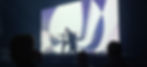 Danser op podium met videoscherm