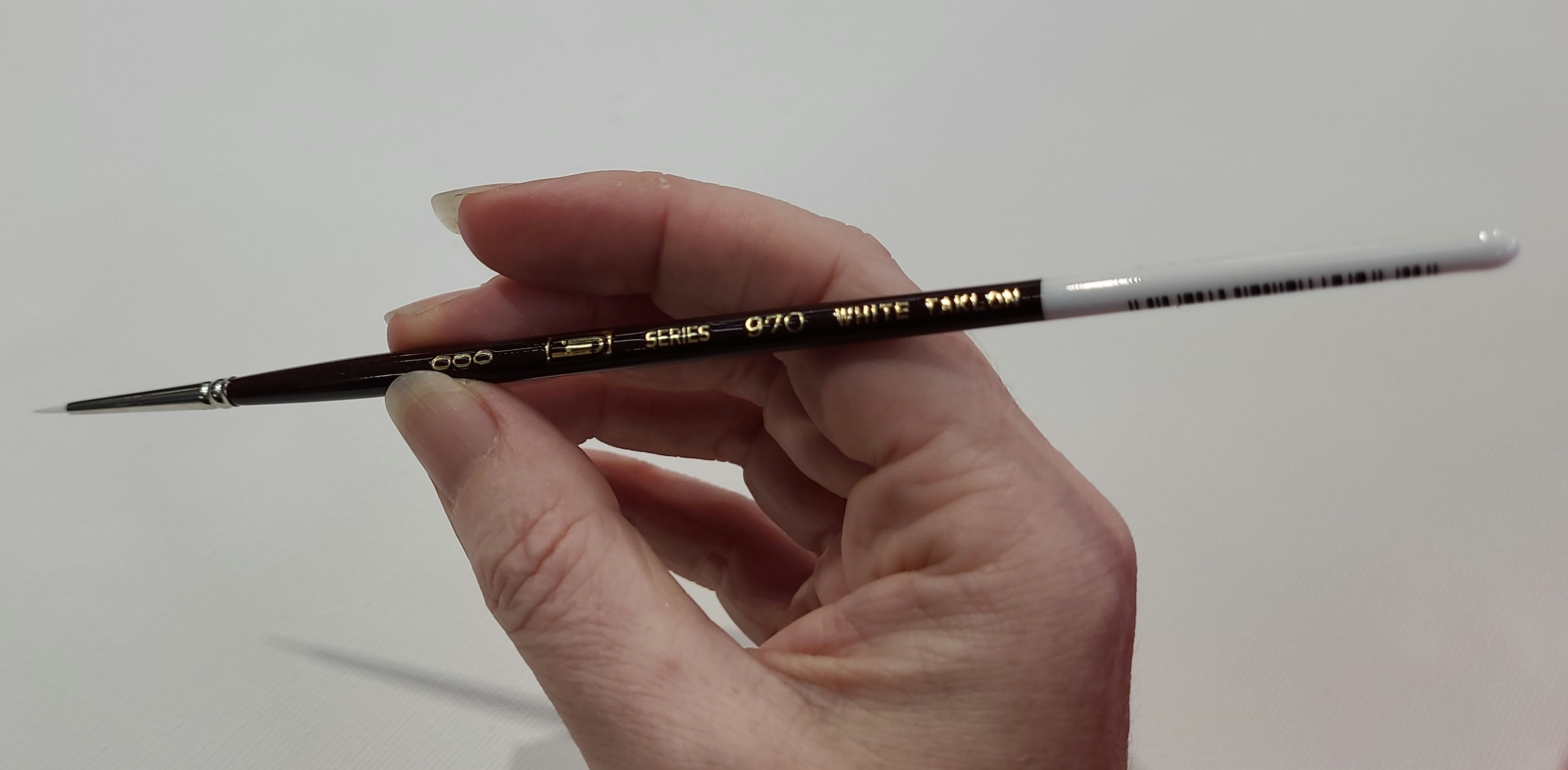 White Taklon Paint Brush- Series 970- 000