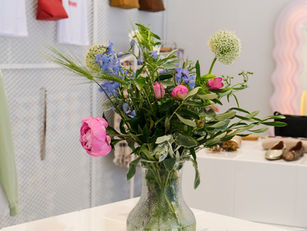 Blumenpost in Läden