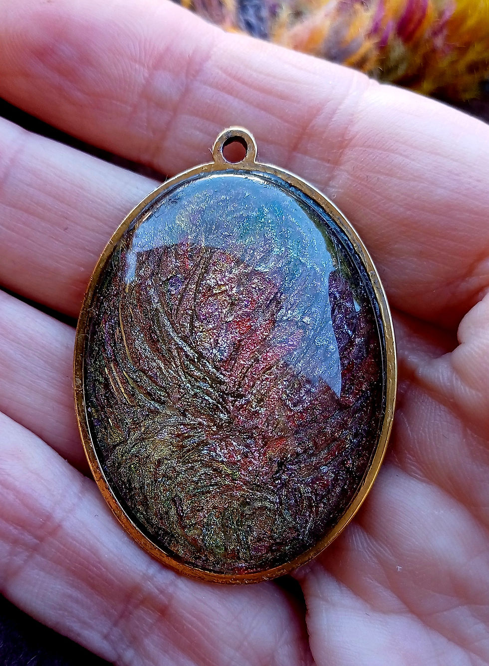 Thumbnail: Golden Shimmer Pendant 