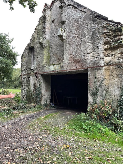 Pignon en pierre avant rénovation