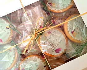 Baby shower biscuits_edited.jpg