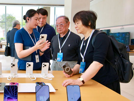 2024世界華文媒體社長總編輯深圳行|零距離「觸碰」華為 紛紛盛讚震撼激動